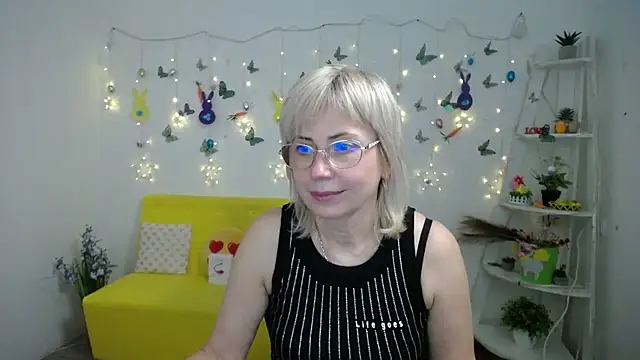 LaurenWishy 网络视讯表演