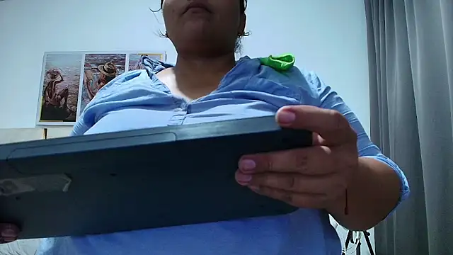 Chat +18 de Samantha_chubby ao vivo