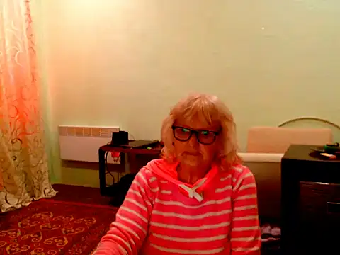 Natali7634 Adlı Modelin Canlı XXX Sohbeti