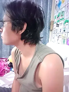 Show modela AddisonAndCouple na web-kameri