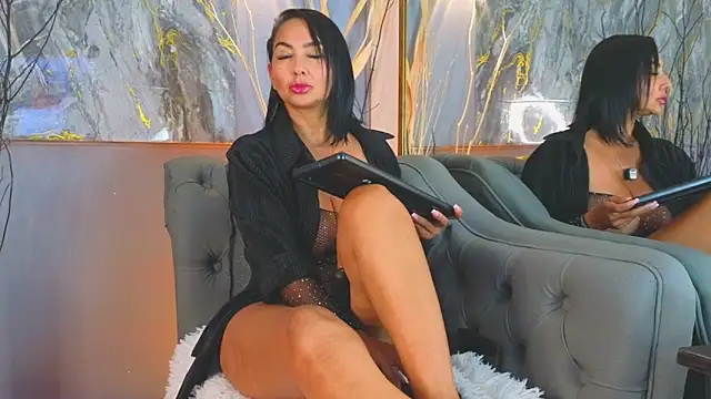 almaa_18 Webcam-Show