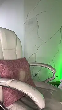 NiickyJones Chat XXX in diretta