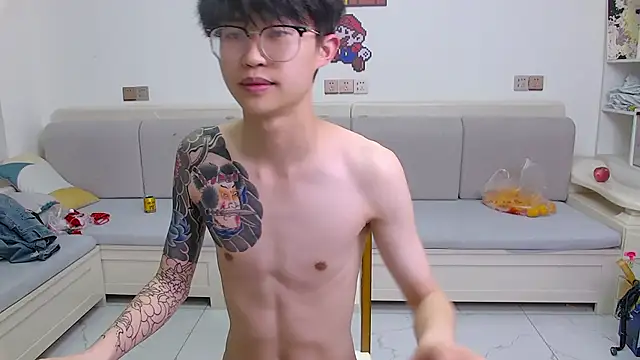 Chili-001's Live XXX Chat