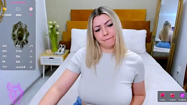 ReinaGrey's Live XXX Chat