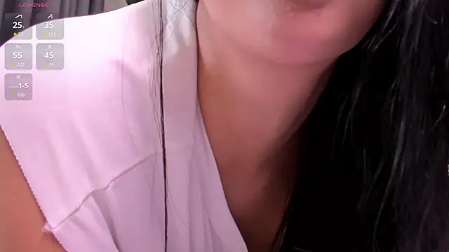 Leesomi Chat XXX live