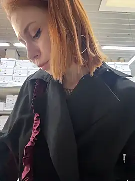 RosieSecret's Live XXX Chat