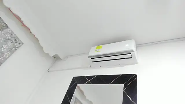 Rpoolrboy Show in webcam