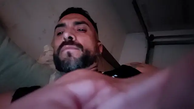 XXX chat uživo modela Forbidden_daddy