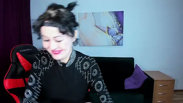 Silvia_Wallec: онлайн-секс-чат