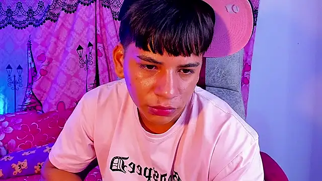 Вебкам-шоу Aless_bigg