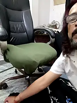 KumarSilencesex21: вебкам-шоу