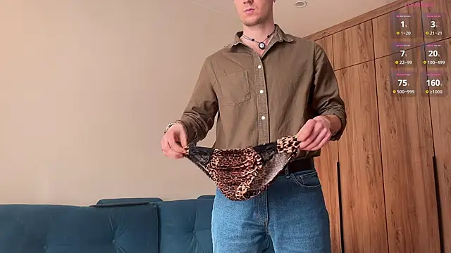 Czat XXX na żywo – cute_mark