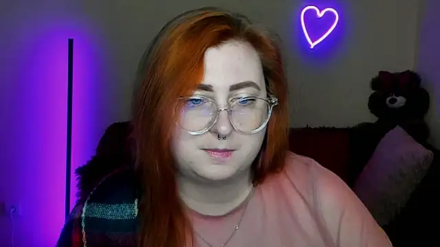 Chat +18 de Alicia_love00 ao vivo