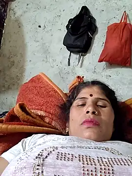 Chat XXX en directo de Mahi_bigg