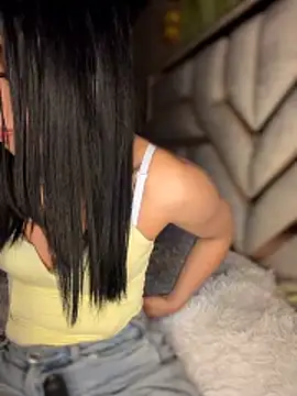 Laura-Khalifa's Live XXX Chat