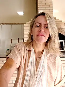 Misaudibel élő XXX-chatje