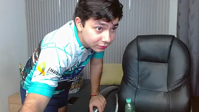 Julian_Smith21 라이브 XXX 채팅