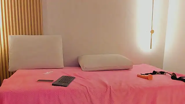 Chatroom XXX en direct de lua_rosse