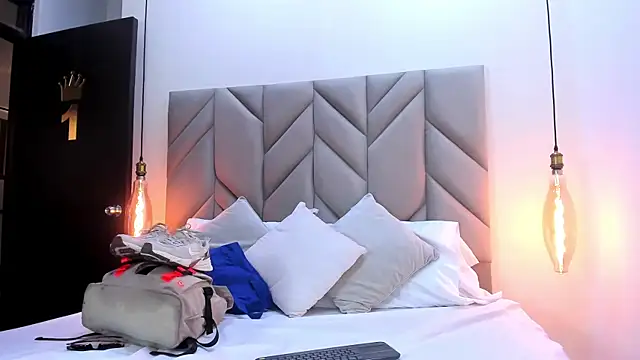 SabrinaVantress Chat XXX live