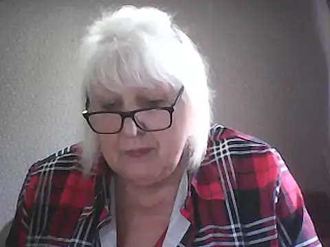 Alexia64231's Webcam Show