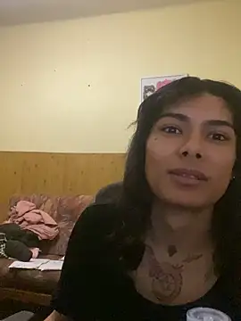 Show modela SassyCece na web-kameri