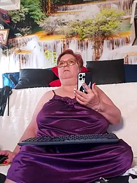 Chat +18 de QueenPammy1 ao vivo