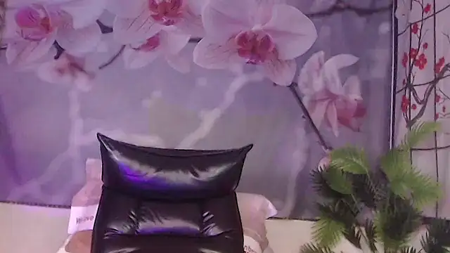 NightOrhideya Chat XXX live