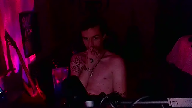 LEVIATHANX666 Show in webcam