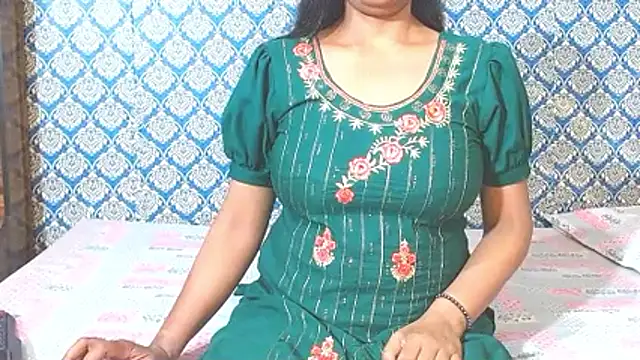 nikitahot3's Webcam Show