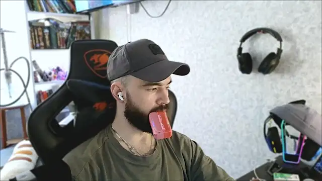 _Mostly_ Show in webcam