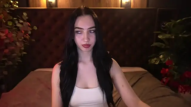 WildKittenX_'s Live XXX Chat