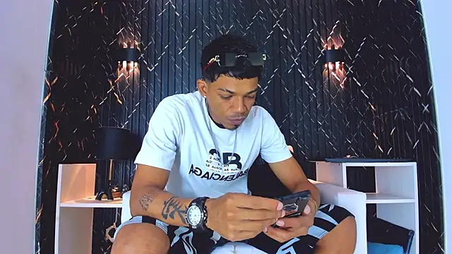 Pokazy przed kamerką – Gregory_Sforza