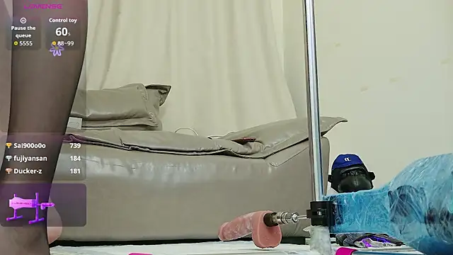 fox-yiyi Chat XXX live