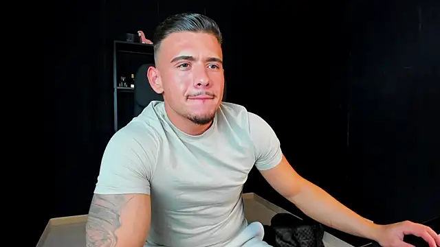 ElijahThorne Webcam show