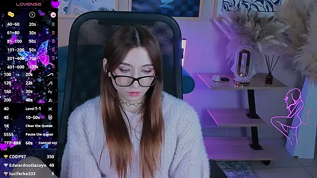 Show modela Karen__davis na web-kameri