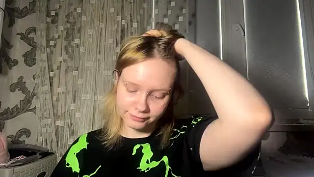 โชว์เว็บแคมของ KrystenHoye