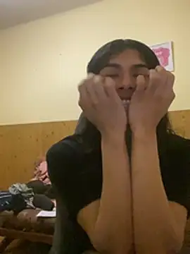 Show modela SassyCece na web-kameri