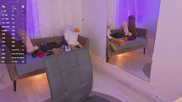 Mira_Falls' Live XXX Chat