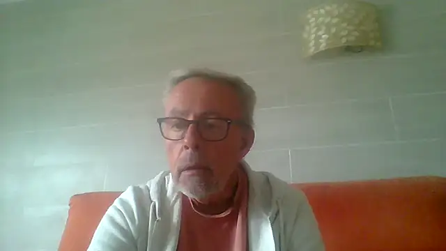 tuggy59: διαδικτυακό σόου στην κάμερα