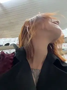 Chat +18 de RosieSecret ao vivo