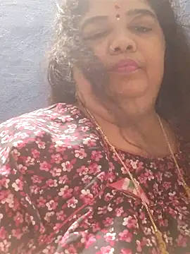 tamilthanushri – Naživo XXX chat