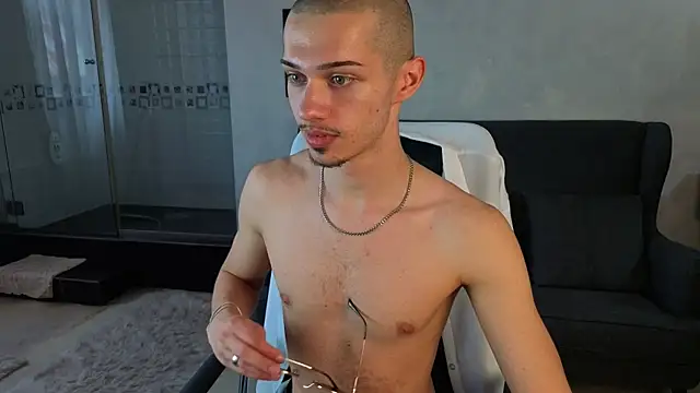 KaydenDrew élő XXX-chatje