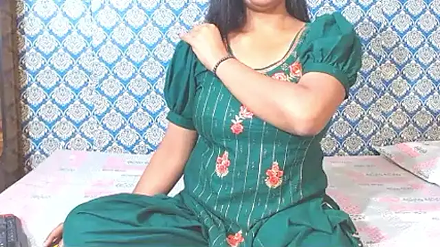 Chat +18 de nikitahot3 ao vivo