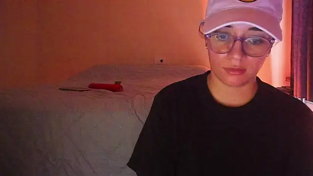 atenas_05_'s Live XXX Chat