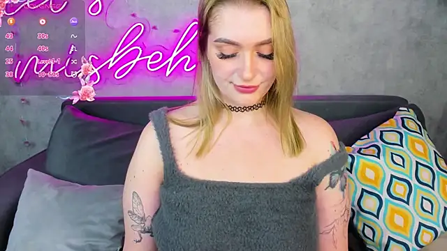 Viickie_Nelsson: онлайн-секс-чат