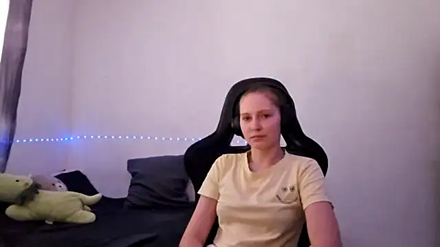 Show modela WesleyFrohling na web-kameri