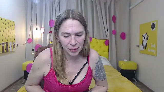 Chat XXX en directo de TessaDaybreak