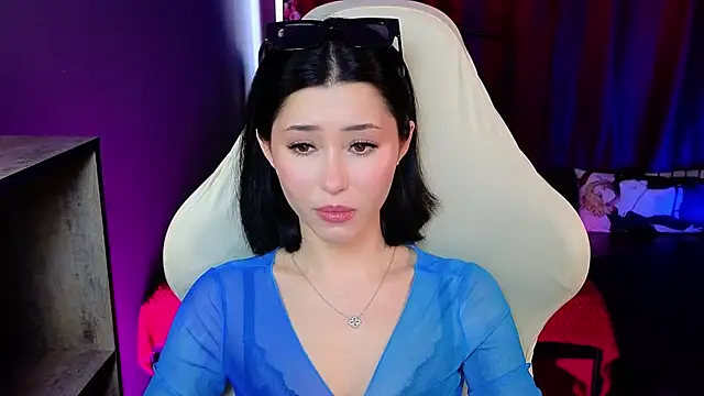 دردشة RedMidnight الجنسية المباشرة