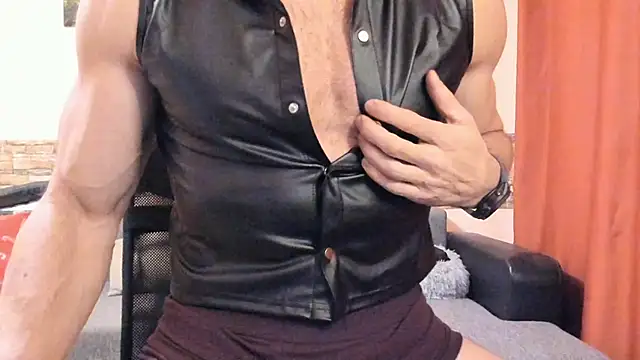 HotHunkTrainer 在線直播表演