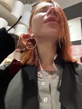 دردشة RosieSecret الجنسية المباشرة